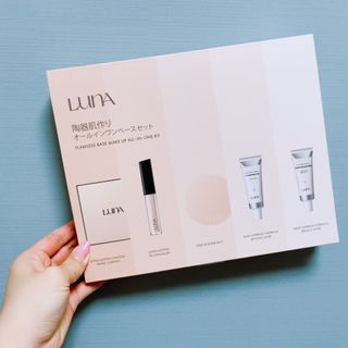【AK BEAUTY 공식】 도자기 피부 만들기 올인원 베이스 세트 — 5점을 준 리뷰어가 2022년 10월 올린 사용 사진