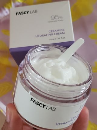 파시랩 USA_[FASCY LAB] 세라마이드 하이드레이팅 크림 — 5점을 준 리뷰어가 2021년 10월 올린 사용 사진