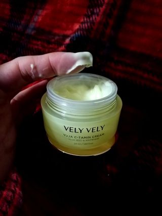 VELY VELY Yuja C-tamin Cream — 5점을 준 리뷰어가 2021년 5월 올린 사용 사진