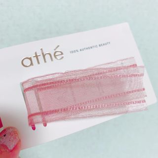 ATHE AUTHENTIC AIRY LIP BALM / 비건립밤 / 어센틱립밤 / 에어리립밤 (수정 요청) — 4점을 준 리뷰어가 2022년 8월 올린 사용 사진