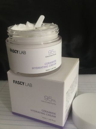 파시랩 USA_[FASCY LAB] 세라마이드 하이드레이팅 크림 — 4점을 준 리뷰어가 2021년 9월 올린 사용 사진