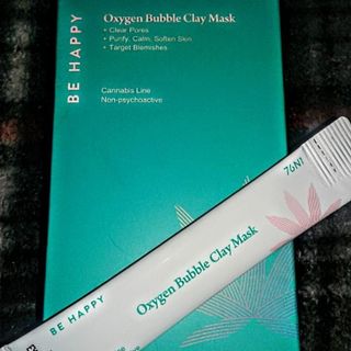 [76N1] 비 해피 산소 버블 클레이 마스크 — 5점을 준 리뷰어가 2021년 10월 올린 사용 사진