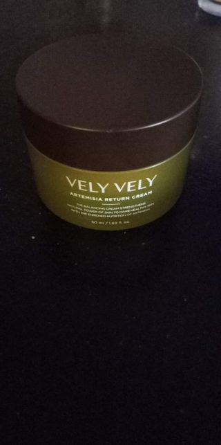 VELY VELY Artemisia Return Cream — 4.5점을 준 리뷰어가 2021년 4월 올린 사용 사진