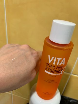 [THE SKIN HOUSE] Vita Snail First Essence — 5점을 준 리뷰어가 2022년 3월 올린 사용 사진