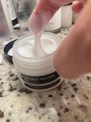 Black Snail Collagen Trio Set [Toner, Serum and Cream] — 3.5점을 준 리뷰어가 2021년 9월 올린 사용 사진
