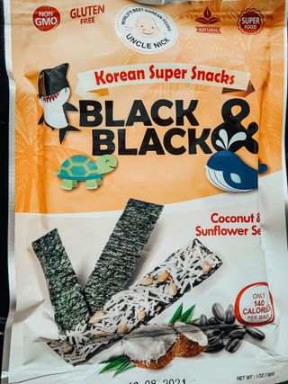 UNCLE NICK 한국 슈퍼 스낵 블랙 &amp; 블랙 김 스낵 — 5점을 준 리뷰어가 2021년 9월 올린 사용 사진