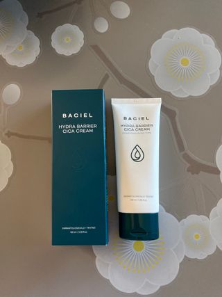바시엘 BACIEL 바시엘 하이드라 베리어 시카 크림 — 5점을 준 리뷰어가 2021년 8월 올린 사용 사진