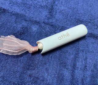 ATHE AUTHENTIC AIRY LIP BALM / 비건립밤 / 어센틱립밤 / 에어리립밤 (수정 요청) — 5점을 준 리뷰어가 2022년 8월 올린 사용 사진