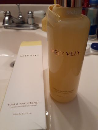 VELY VELY Yuja C-Tamin Toner — 4점을 준 리뷰어가 2021년 4월 올린 사용 사진