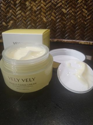VELY VELY Yuja C-tamin Cream — 5점을 준 리뷰어가 2021년 4월 올린 사용 사진