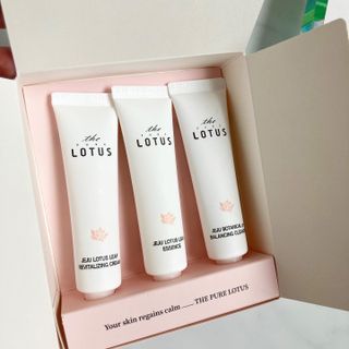 더 퓨어 로터스 제주 식물 선크림 / 제주 연잎 &amp; 동백 미스트 / 순수한 연꽃 어메니티 세트 — 4점을 준 리뷰어가 2022년 10월 올린 사용 사진