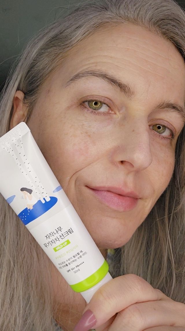 Round Lab Birch Juice Moisturizing Sunscreen 리뷰 사진
