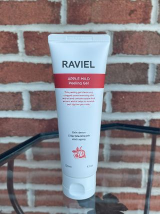 라비엘 모든 피부를 위한 RAVIEL 애플 마일드 필링 젤, 4.1 fl oz, 깊고 부드러운 각질 제거 — 5점을 준 리뷰어가 2022년 8월 올린 사용 사진