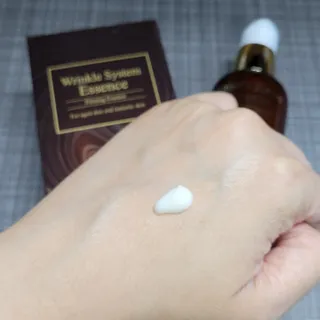 [THE SKIN HOUSE] Wrinkle System Essence — 5점을 준 리뷰어가 2022년 4월 올린 사용 사진