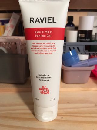 라비엘 모든 피부를 위한 RAVIEL 애플 마일드 필링 젤, 4.1 fl oz, 깊고 부드러운 각질 제거 — 4점을 준 리뷰어가 2022년 8월 올린 사용 사진