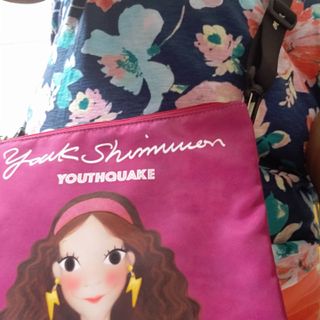 YOUKSHIMWON Wristlet Wallet for Women Smart Phone Strap Clutch — 5점을 준 리뷰어가 2021년 8월 올린 사용 사진