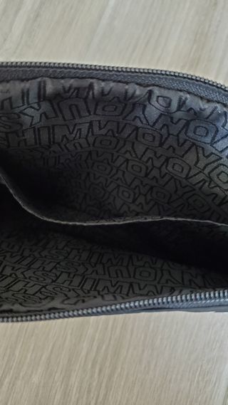 YOUKSHIMWON Wristlet Wallet for Women Smart Phone Strap Clutch — 5점을 준 리뷰어가 2021년 7월 올린 사용 사진