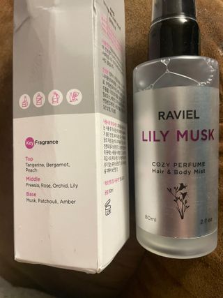 라비엘 RAVIEL 코지 퍼퓸 헤어 &amp; 바디 미스트 스프레이 2.7 fl oz(80ml), 릴리 머스크/튜브 로즈 — 5점을 준 리뷰어가 2022년 8월 올린 사용 사진