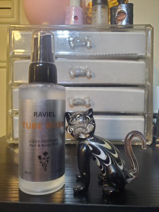 라비엘 RAVIEL 코지 퍼퓸 헤어 &amp; 바디 미스트 스프레이 2.7 fl oz(80ml), 릴리 머스크/튜브 로즈 — 3.5점을 준 리뷰어가 2022년 8월 올린 사용 사진