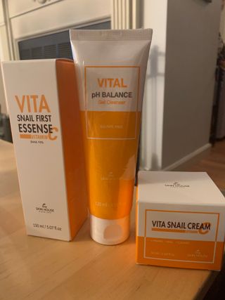 Vita Snail Trio Set [First Essence, Cream, Gel Cleanser] — 4점을 준 리뷰어가 2021년 9월 올린 사용 사진