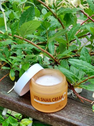 [THE SKIN HOUSE] Vita Snail Cream — 5점을 준 리뷰어가 2022년 4월 올린 사용 사진
