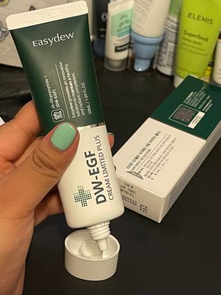 이지듀 DW-EGF 크림 리미티드 플러스 1.69 FL.Oz — 5점을 준 리뷰어가 2021년 8월 올린 사용 사진