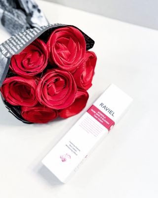 라비엘 아세로라 &amp; 스네일 뮤신 다크 스팟 케어 크림 1.7 fl oz (50ml), 스네일 뮤신 &amp; 히알루론산 — 5점을 준 리뷰어가 2023년 2월 올린 사용 사진