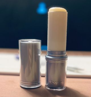 산심 명연수 멀티 스틱 밤 0.38oz 수분 스틱 집중 주름 케어 — 5점을 준 리뷰어가 2023년 5월 올린 사용 사진