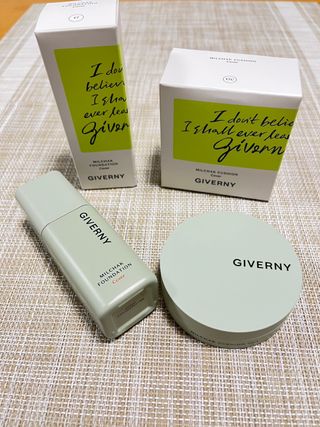 지베르니 밀착 커버 파운데이션 30ml + 밀착 커버 쿠션 본 제품 — 5점을 준 리뷰어가 2023년 9월 올린 사용 사진