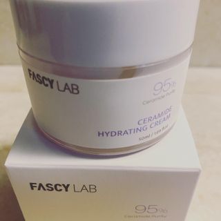 파시랩 USA_[FASCY LAB] 세라마이드 하이드레이팅 크림 — 5점을 준 리뷰어가 2022년 1월 올린 사용 사진