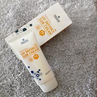 트리티스 US [TREATIS] UV Defence Sun Cream PA+++ / SPF50+ — 5점을 준 리뷰어가 2021년 3월 올린 사용 사진