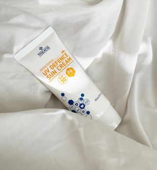 트리티스 US [TREATIS] UV Defence Sun Cream PA+++ / SPF50+ — 5점을 준 리뷰어가 2021년 3월 올린 사용 사진