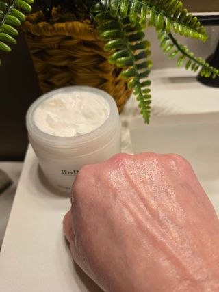 비엔디 2나우[ENG]BnD Body Wrinkle Repair Butt premium — 5점을 준 리뷰어가 2024년 11월 올린 사용 사진