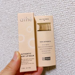 ATHE AUTHENTIC AIRY LIP BALM / 비건립밤 / 어센틱립밤 / 에어리립밤 (수정 요청) — 5점을 준 리뷰어가 2022년 8월 올린 사용 사진