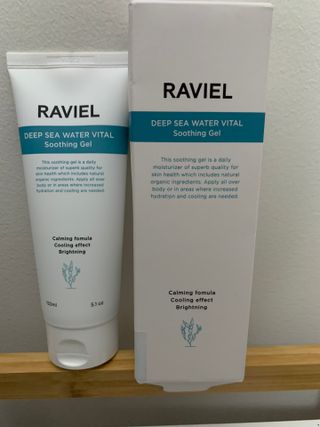 라비엘 RAVIEL 딥 씨 워터 퓨어 바이탈 수딩 젤 5.1 fl oz (150ml) 페이스 &amp; 바디, 쿨링 효과 — 5점을 준 리뷰어가 2022년 9월 올린 사용 사진