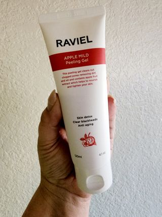 라비엘 모든 피부를 위한 RAVIEL 애플 마일드 필링 젤, 4.1 fl oz, 깊고 부드러운 각질 제거 — 3점을 준 리뷰어가 2022년 8월 올린 사용 사진