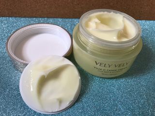 VELY VELY Yuja C-tamin Cream — 3.5점을 준 리뷰어가 2021년 4월 올린 사용 사진
