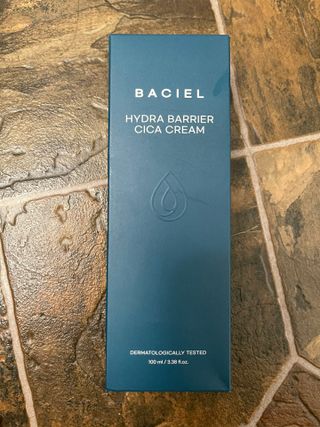 바시엘 BACIEL 바시엘 하이드라 베리어 시카 크림 — 5점을 준 리뷰어가 2021년 5월 올린 사용 사진