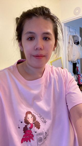 YOUK SHIM WON 여성용 귀여운 그래픽 티셔츠 캐주얼 혼 티셔츠 — 5점을 준 리뷰어가 2021년 6월 올린 사용 사진