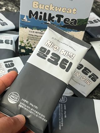 느랑풀 USA_ [neurangpul] JEJU BUCKWHEAT MILKTEA 30g*10 — 4점을 준 리뷰어가 2025년 7월 올린 사용 사진