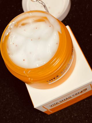 [THE SKIN HOUSE] Vita Snail Cream — 3.5점을 준 리뷰어가 2022년 3월 올린 사용 사진