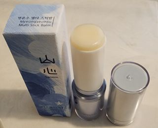 산심 명연수 멀티 스틱 밤 0.38oz 수분 스틱 집중 주름 케어 — 4점을 준 리뷰어가 2022년 11월 올린 사용 사진