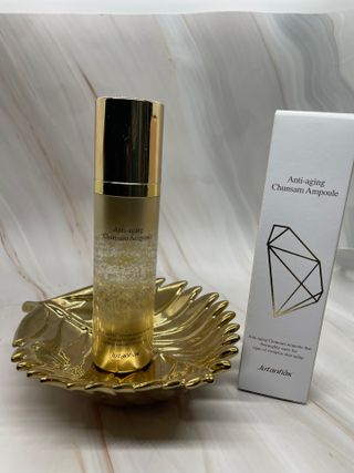 주탄학 안티에이징 춘삼 앰플 1.69oz 인삼 뿌리 추출물 노블 앰플 — 4점을 준 리뷰어가 2022년 12월 올린 사용 사진