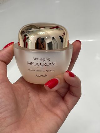 Jutanhak 안티에이징 멜라 크림 50ml / 1.69oz 잡티 &amp; 다크 스팟 케어 하이드레이팅 크림 — 5점을 준 리뷰어가 2022년 11월 올린 사용 사진