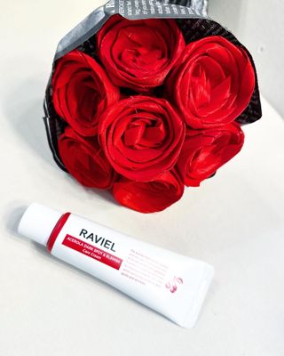 라비엘 아세로라 &amp; 스네일 뮤신 다크 스팟 케어 크림 1.7 fl oz (50ml), 스네일 뮤신 &amp; 히알루론산 — 5점을 준 리뷰어가 2023년 2월 올린 사용 사진