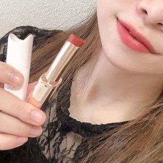 ATHE AUTHENTIC AIRY LIP BALM / 비건립밤 / 어센틱립밤 / 에어리립밤 (수정 요청) — 5점을 준 리뷰어가 2022년 7월 올린 사용 사진