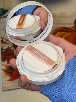 TONEfitSUN 쿠션 12g 비건 톤업 선쿠션 한국산 SPF 50+/ PA++++ — 5점을 준 리뷰어가 2023년 1월 올린 사용 사진