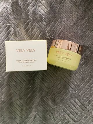 VELY VELY Yuja C-tamin Cream — 4점을 준 리뷰어가 2021년 4월 올린 사용 사진