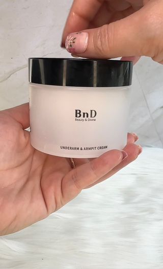 비엔디 프리용[한/영]BnD 바디 미백 겨드랑이 크림 — 5점을 준 리뷰어가 2024년 11월 올린 사용 사진
