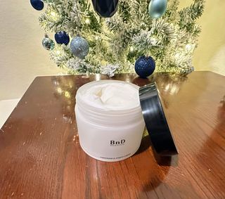 비엔디 2나우[ENG]BnD Body Whitening Underarm Cream — 3.5점을 준 리뷰어가 2024년 12월 올린 사용 사진